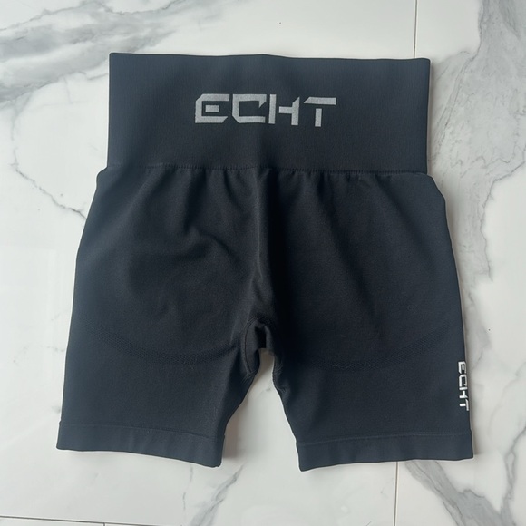 ECHT workout shorts - Picture 2 of 3